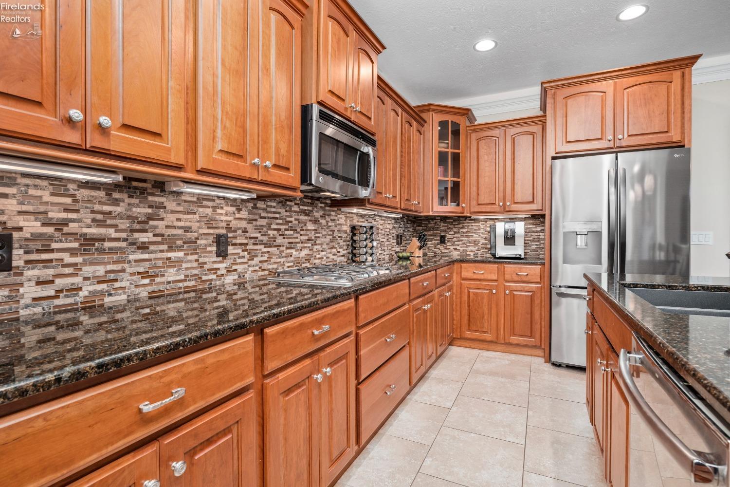 2771 Canterbury Circle