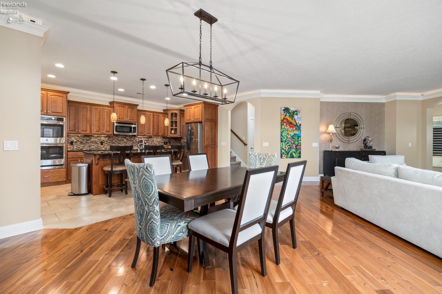 2771 Canterbury Circle