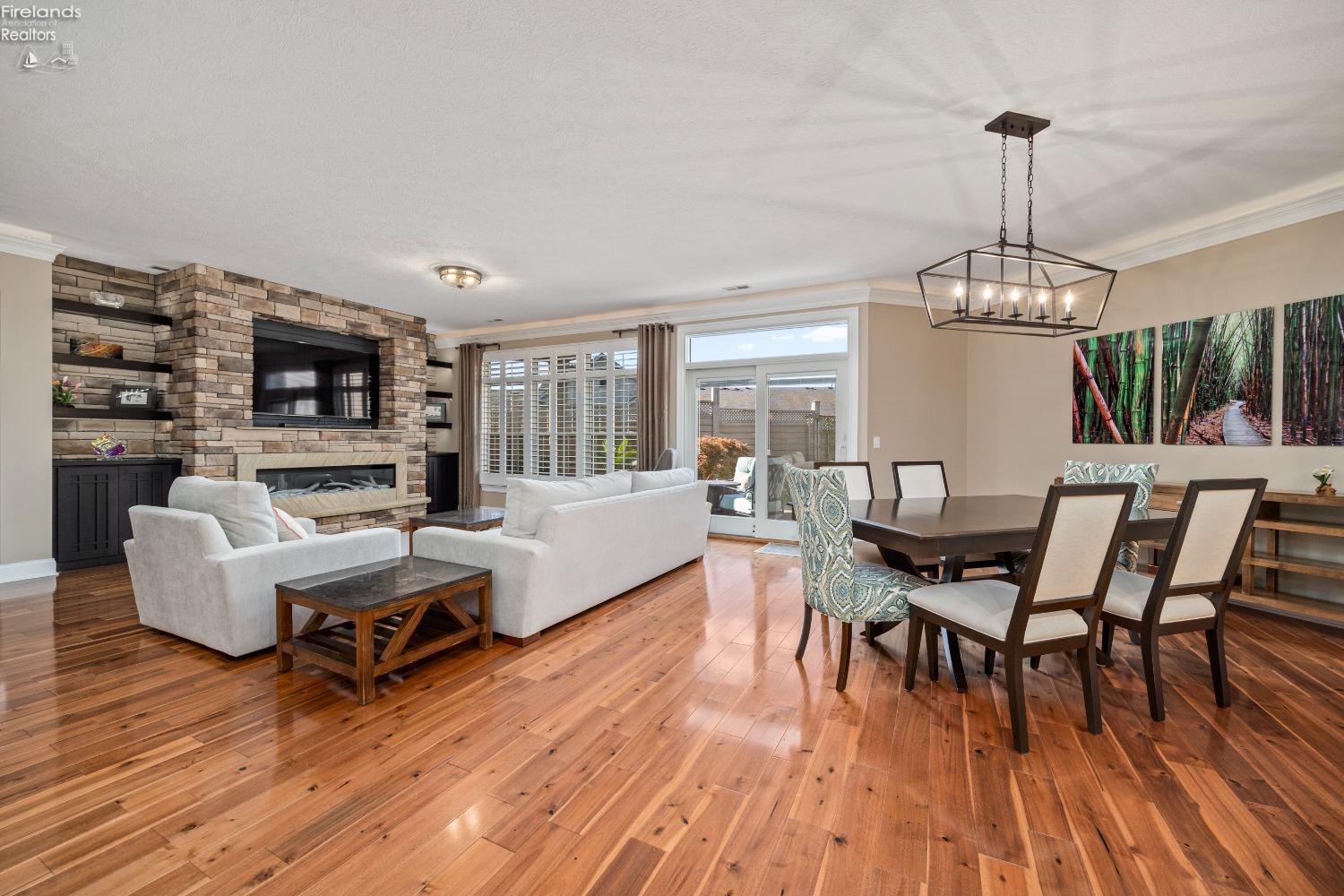 2771 Canterbury Circle