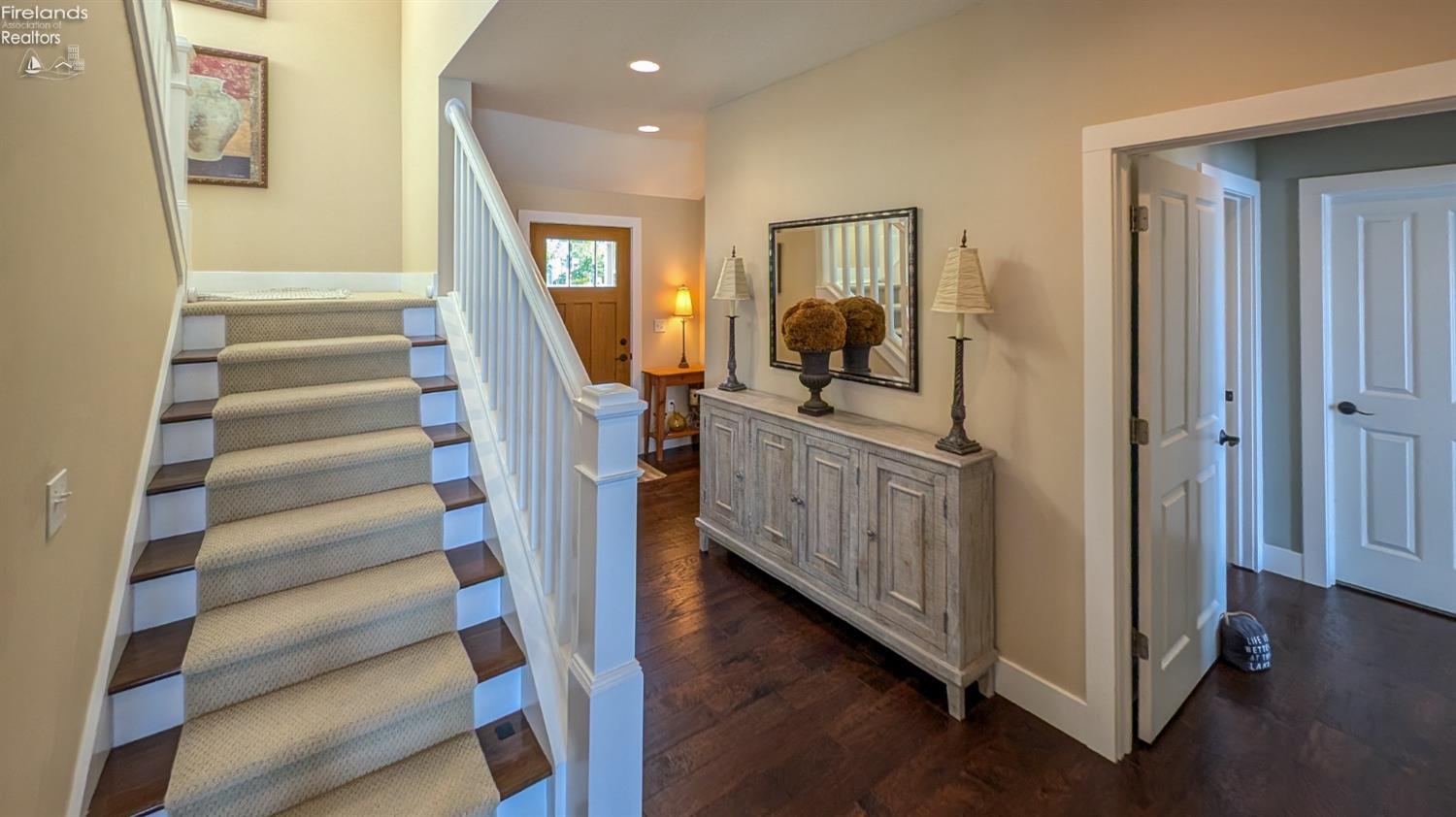 1394 N Overlook Drive