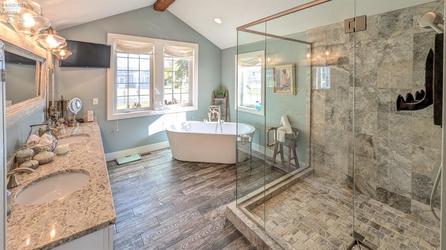 1394 N Overlook Drive