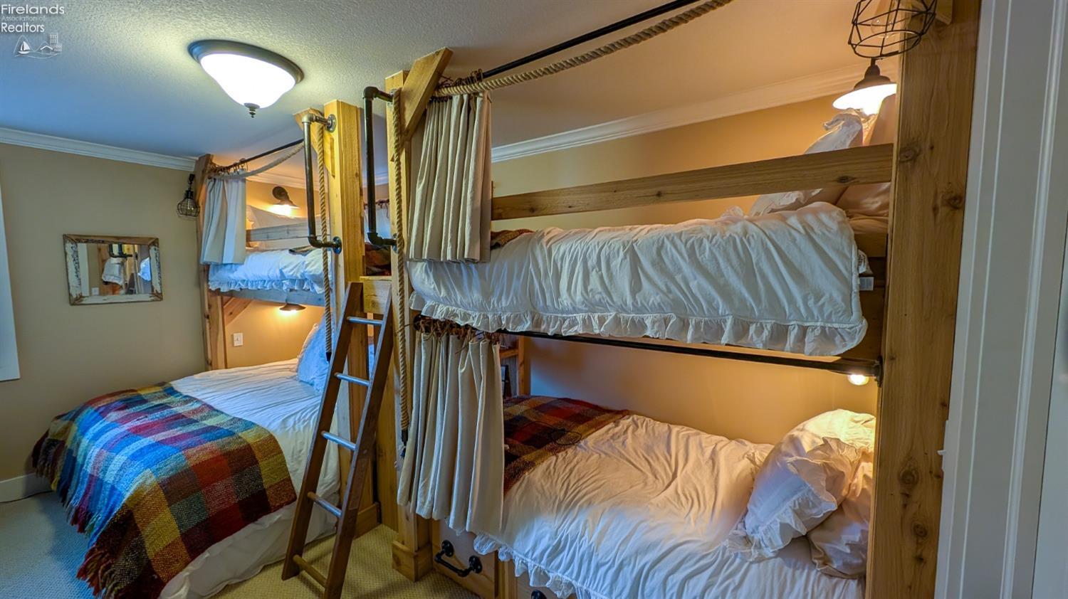 1394 N Overlook Drive