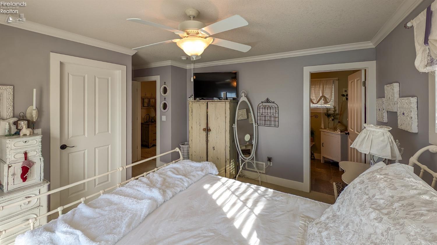 1394 N Overlook Drive