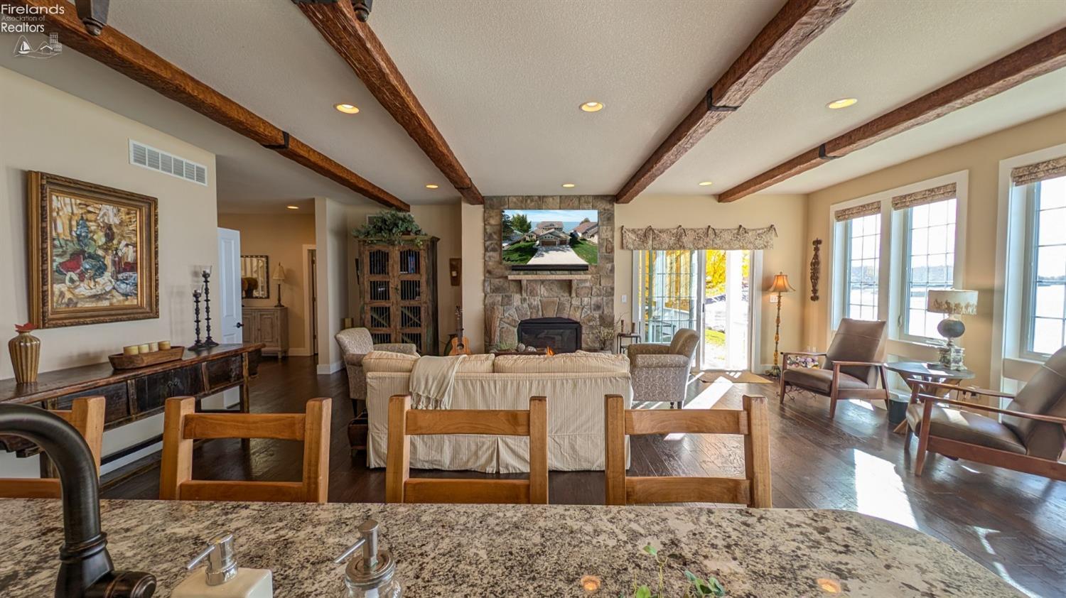 1394 N Overlook Drive