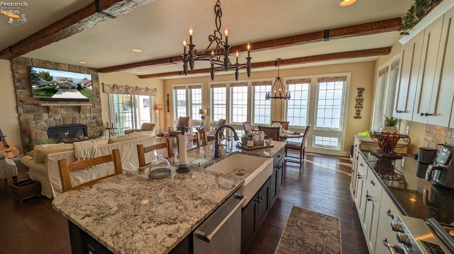 1394 N Overlook Drive