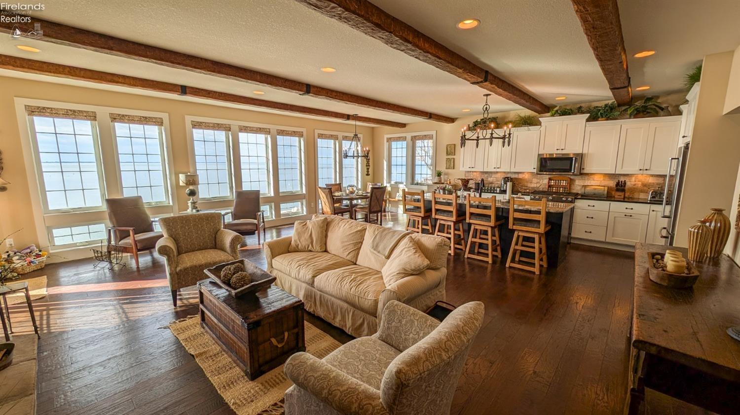 1394 N Overlook Drive