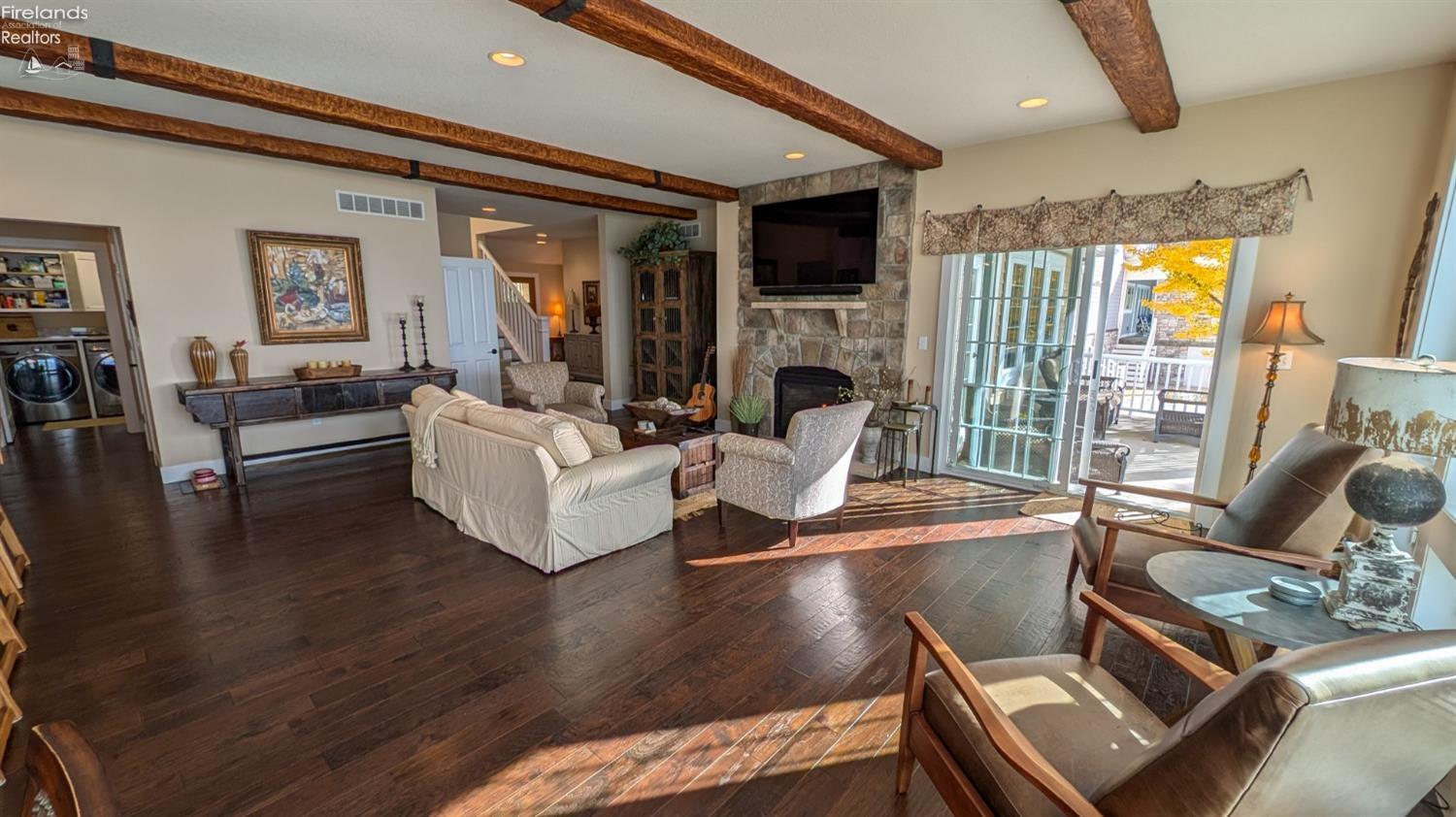 1394 N Overlook Drive