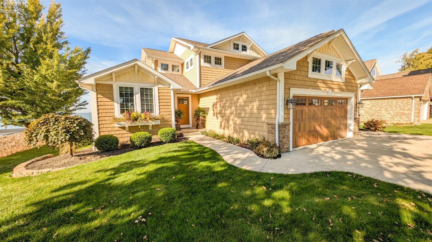 1394 N Overlook Drive