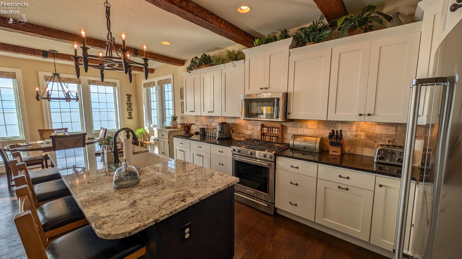 1394 N Overlook Drive