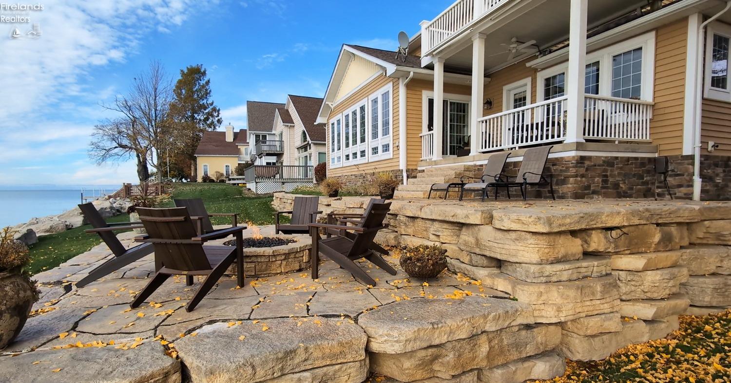 1394 N Overlook Drive