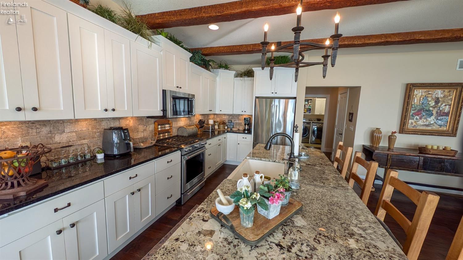 1394 N Overlook Drive