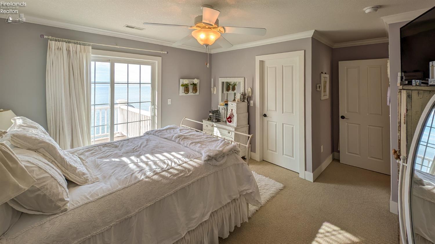 1394 N Overlook Drive