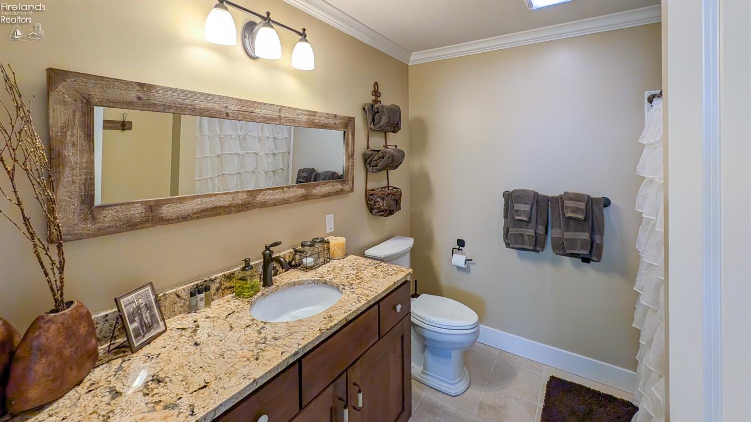 1394 N Overlook Drive