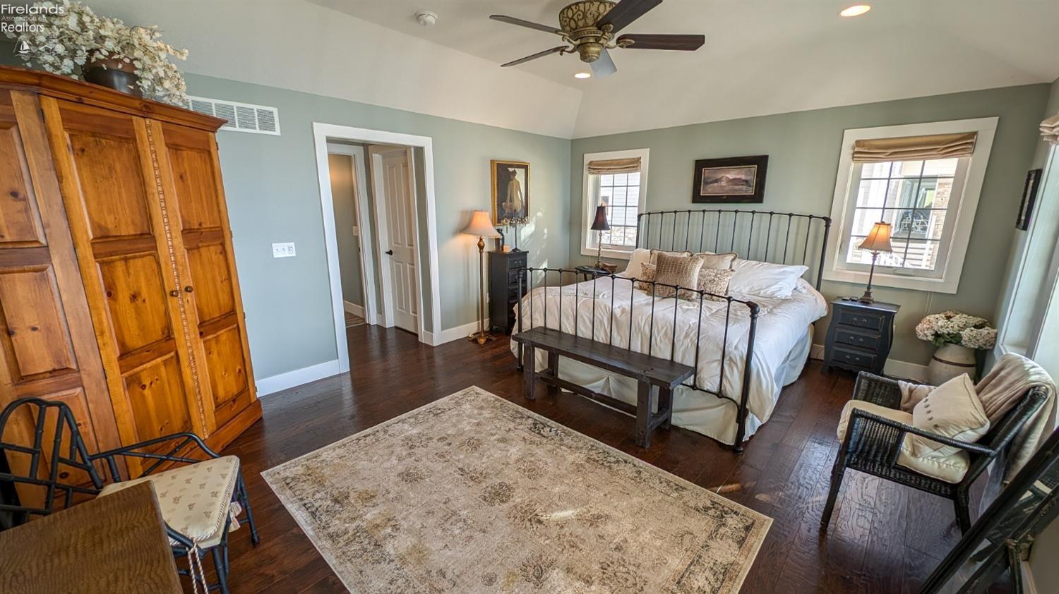 1394 N Overlook Drive