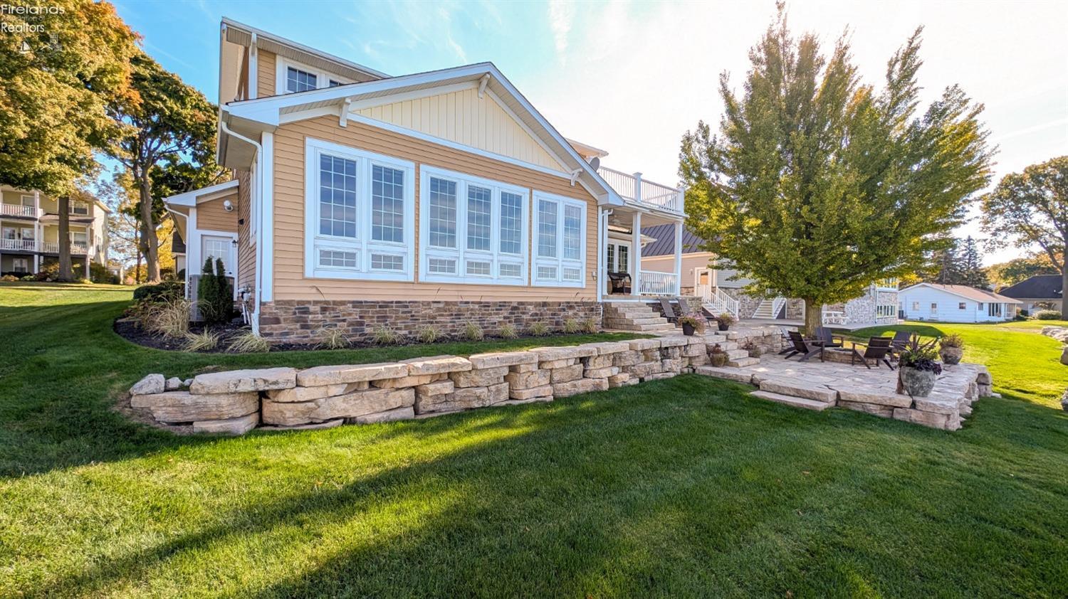 1394 N Overlook Drive