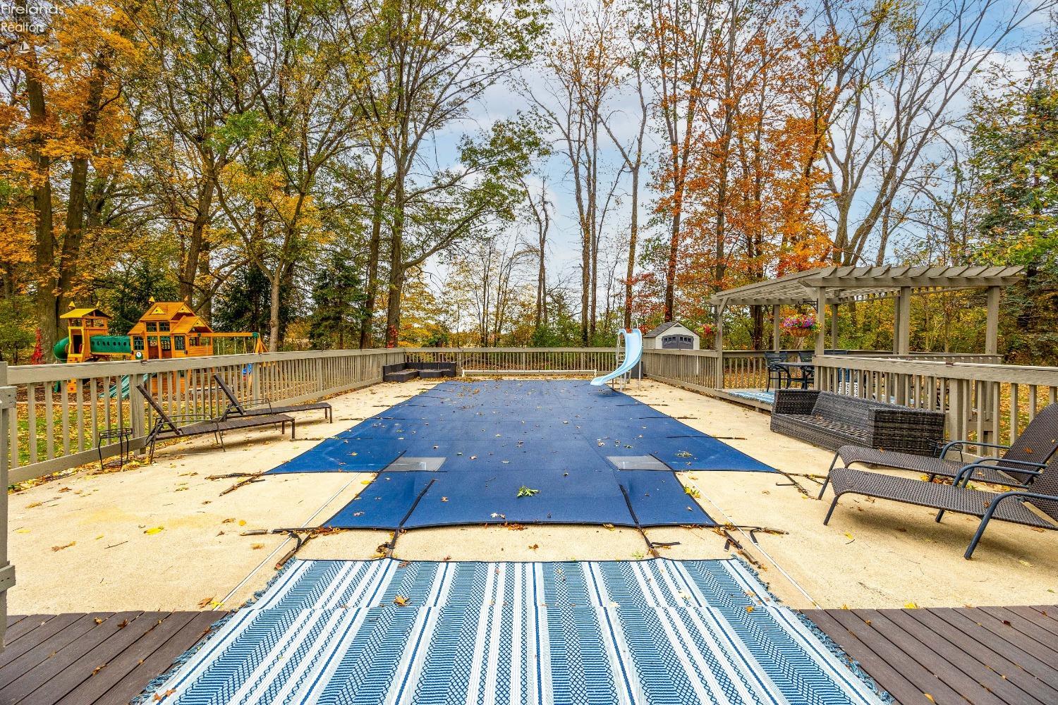 1800 Claus Rd.
