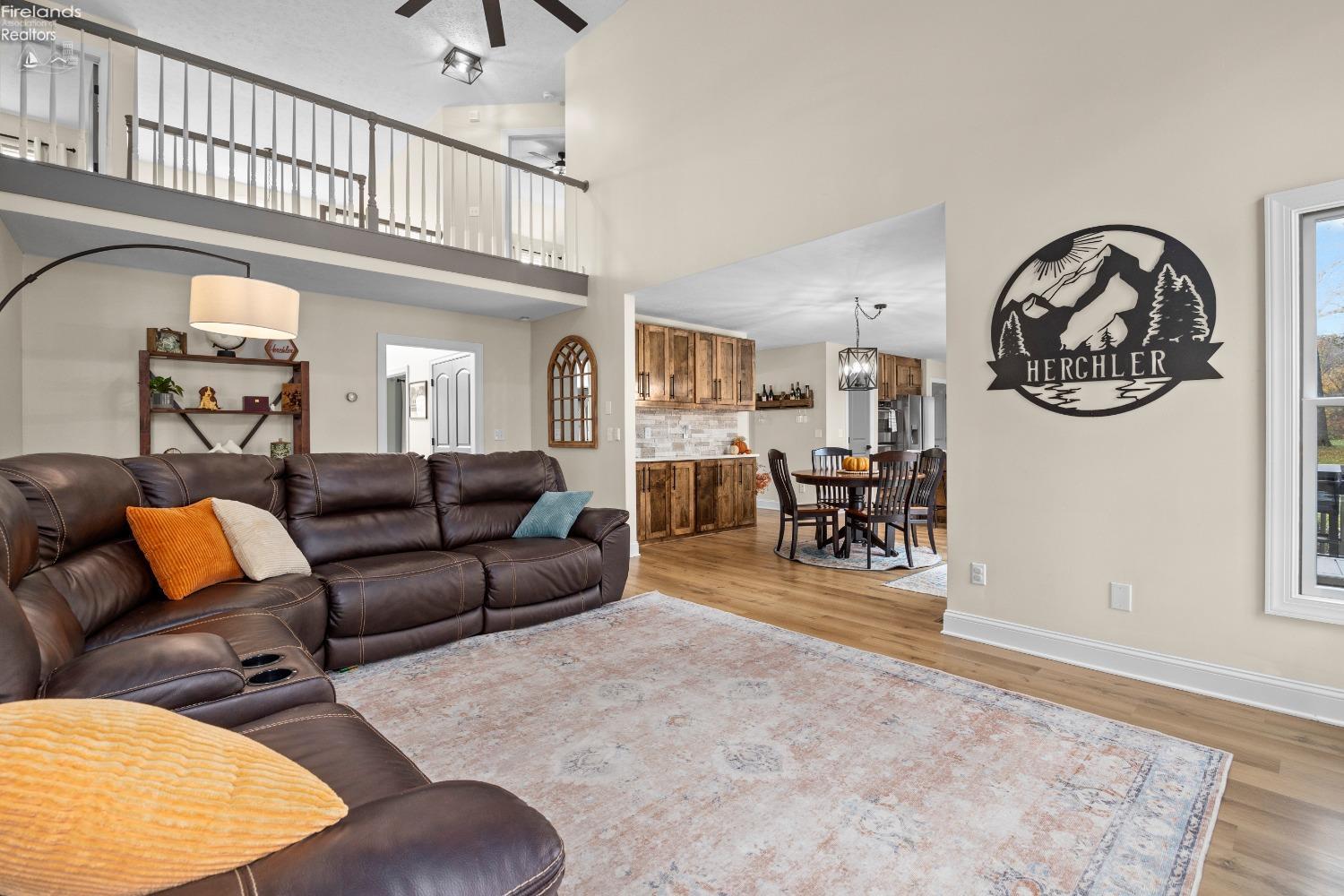 1800 Claus Rd.