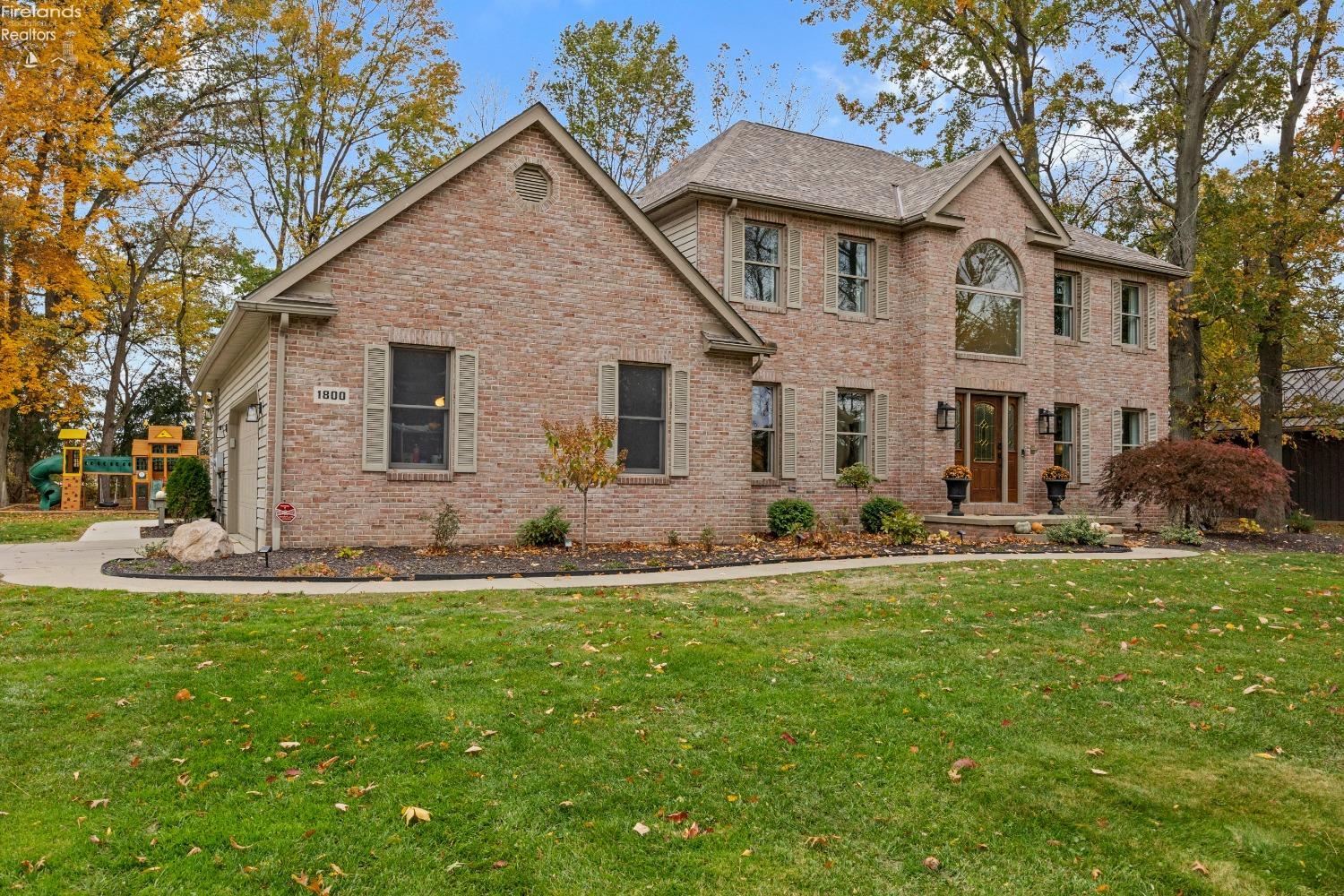 1800 Claus Rd.