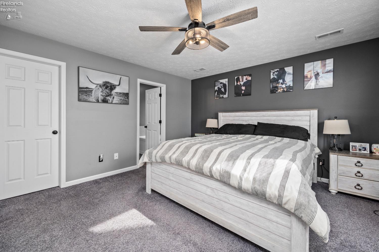 4661 Boulder Lane