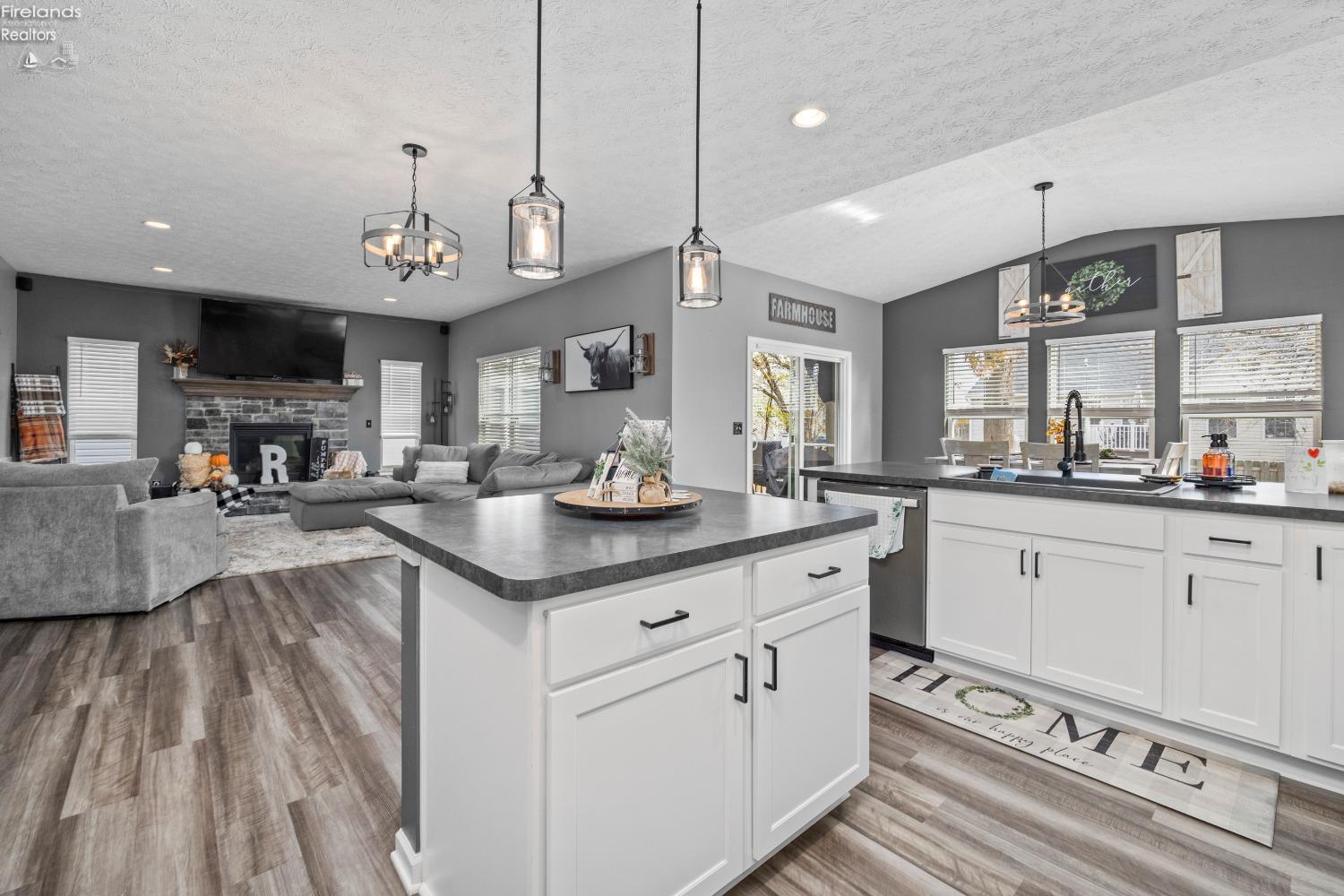 4661 Boulder Lane