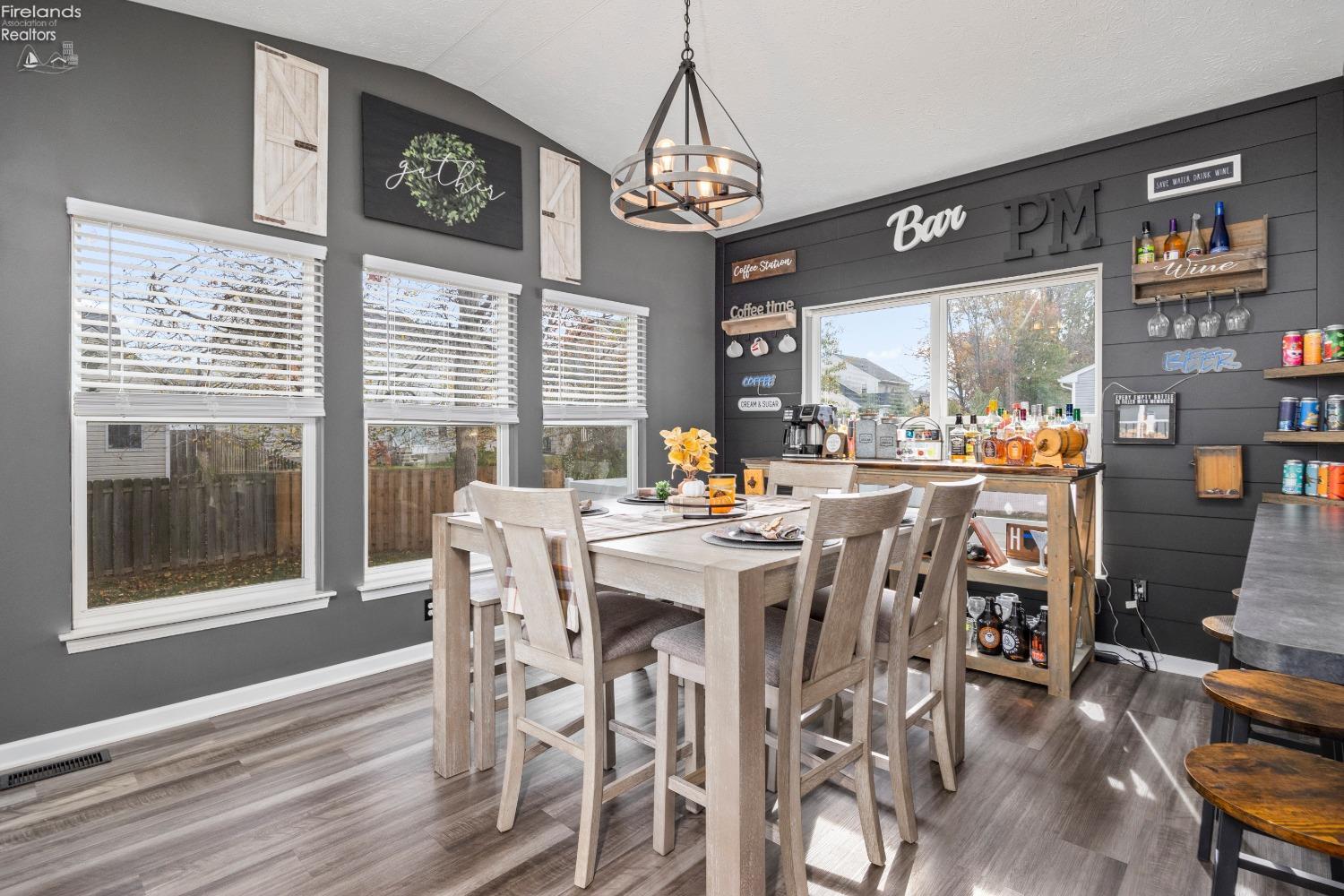 4661 Boulder Lane