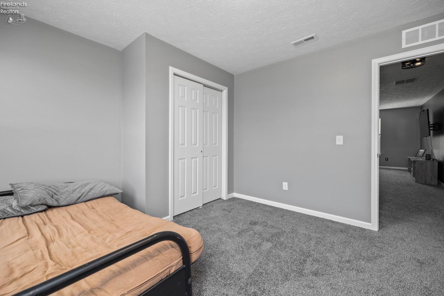 4661 Boulder Lane