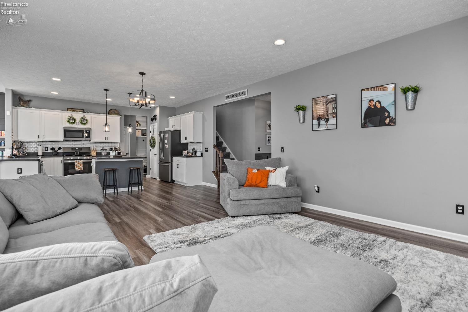 4661 Boulder Lane