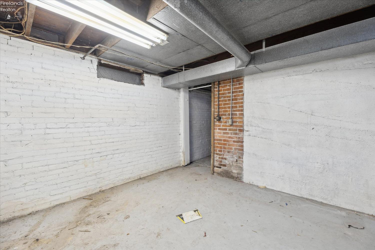 521 E 2nd Street