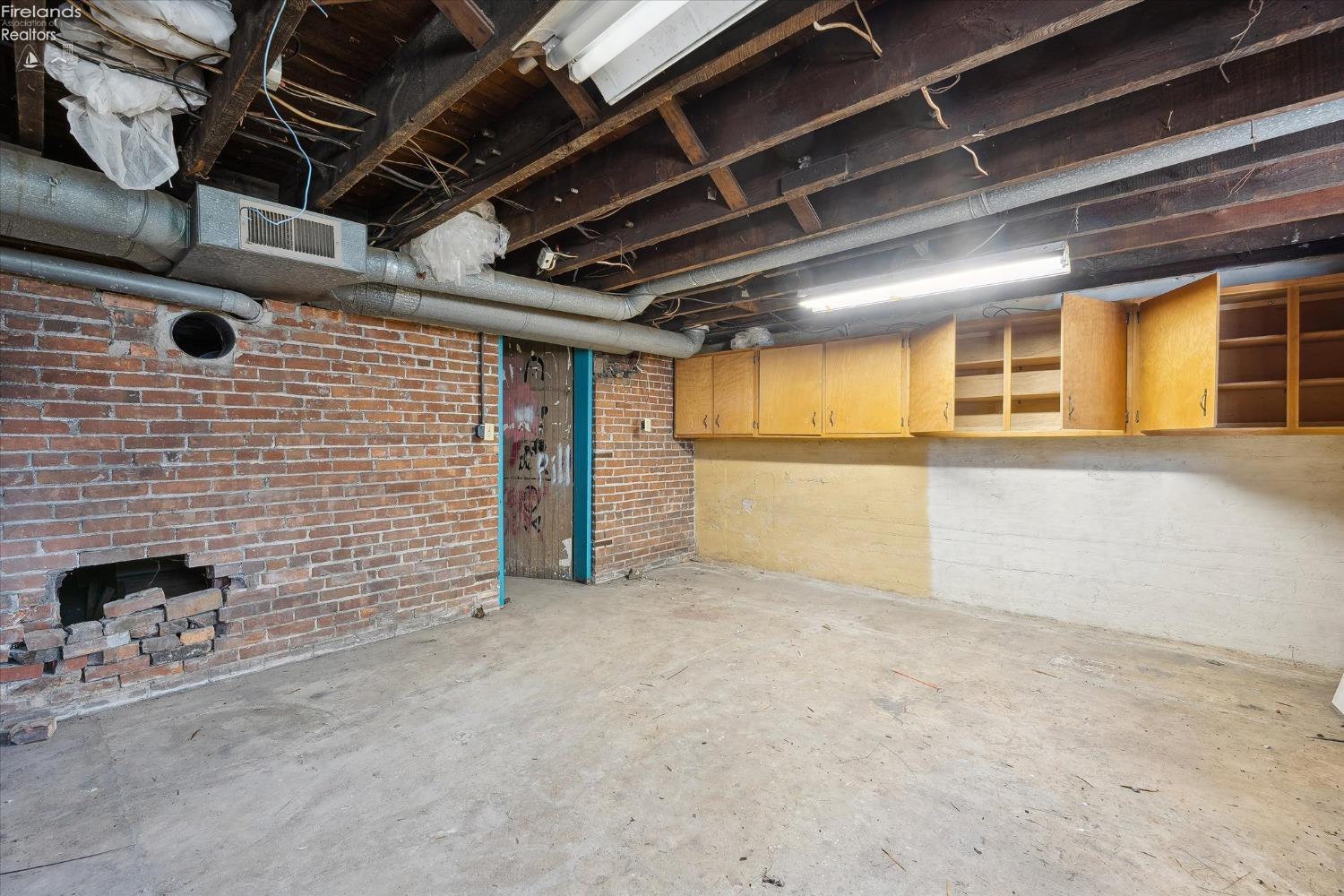 521 E 2nd Street