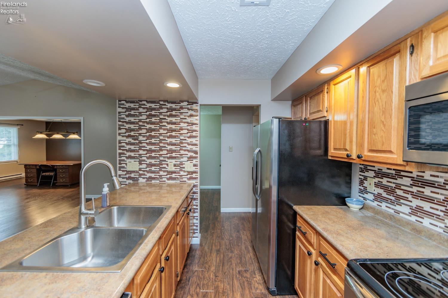 410 Leisure Drive