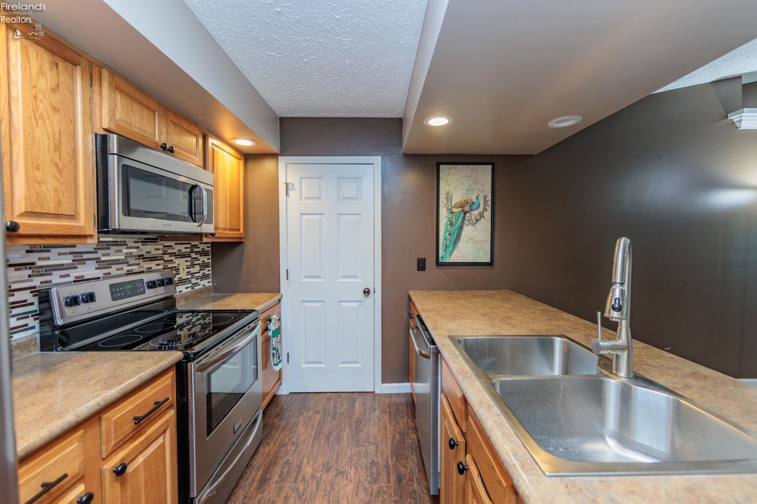 410 Leisure Drive