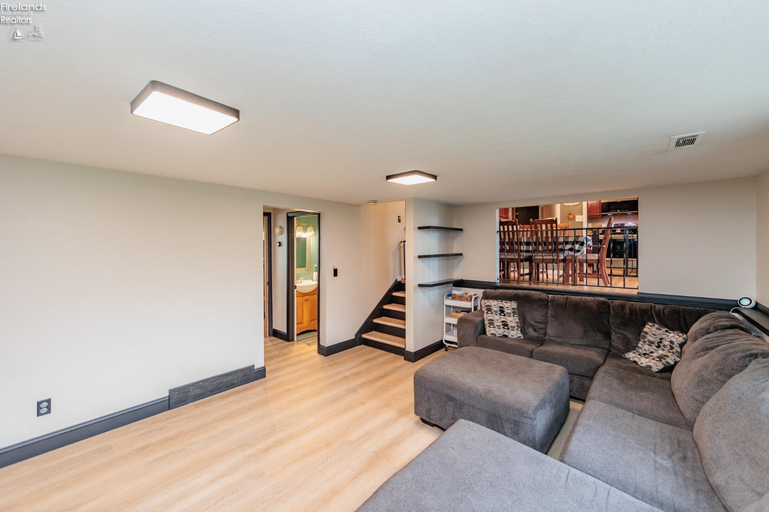 715 Alameda Avenue