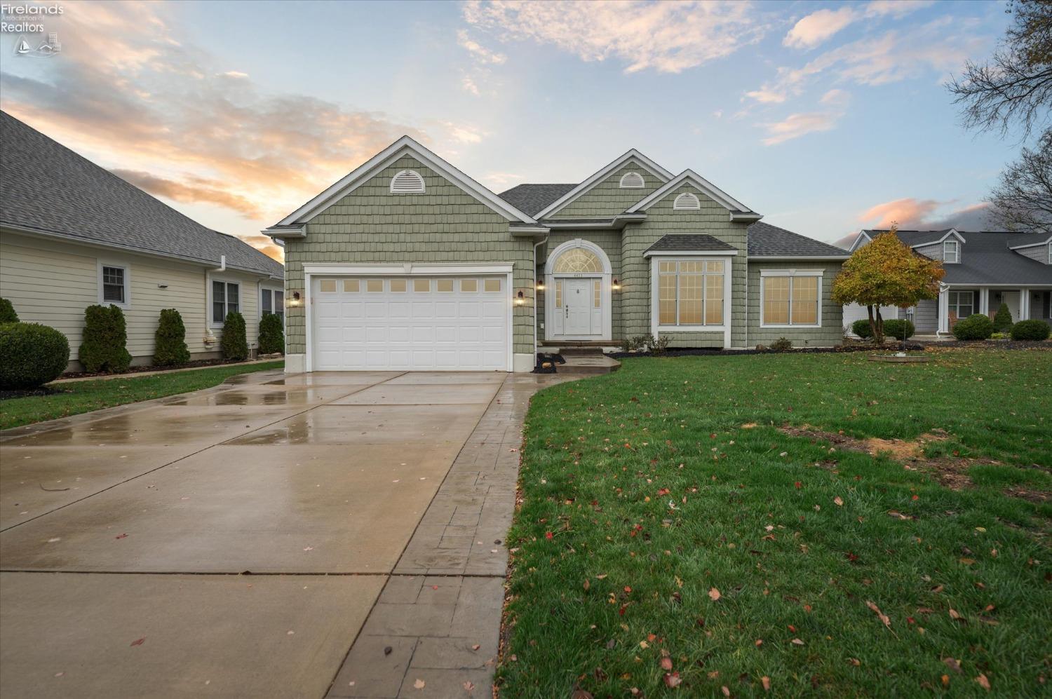 4453 E Forest Glen Lane