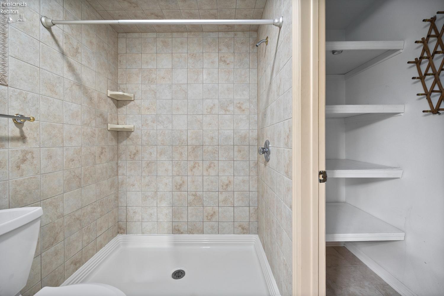 3409 Stonewood Drive