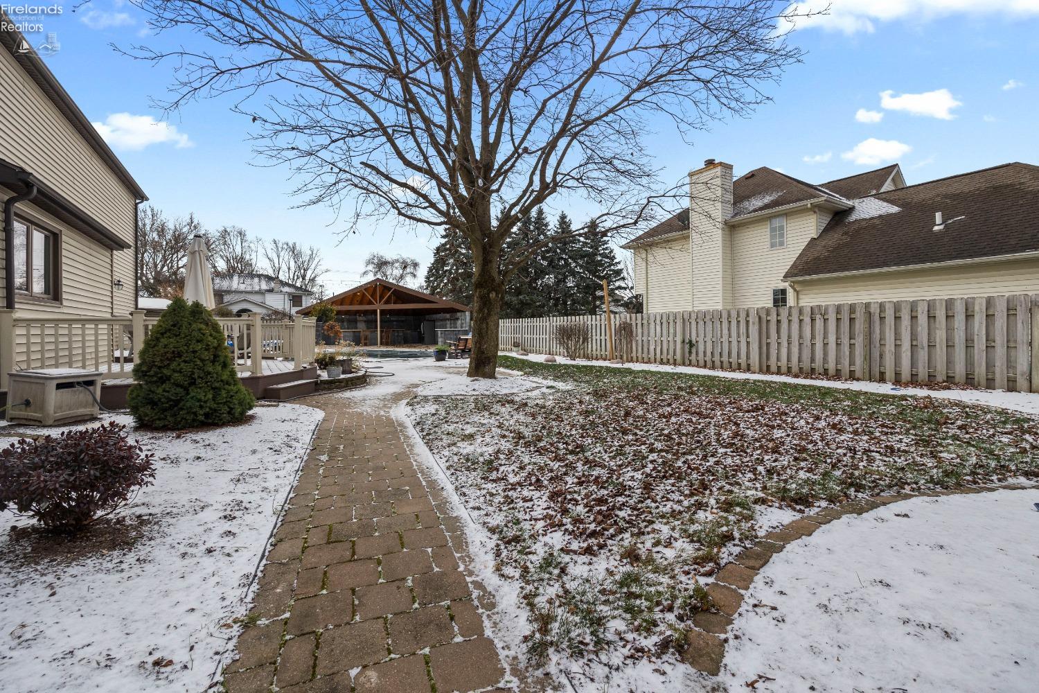 3409 Stonewood Drive