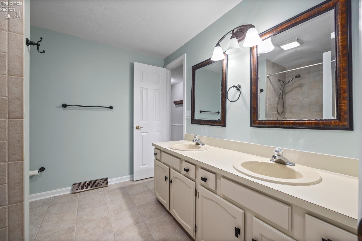 3409 Stonewood Drive