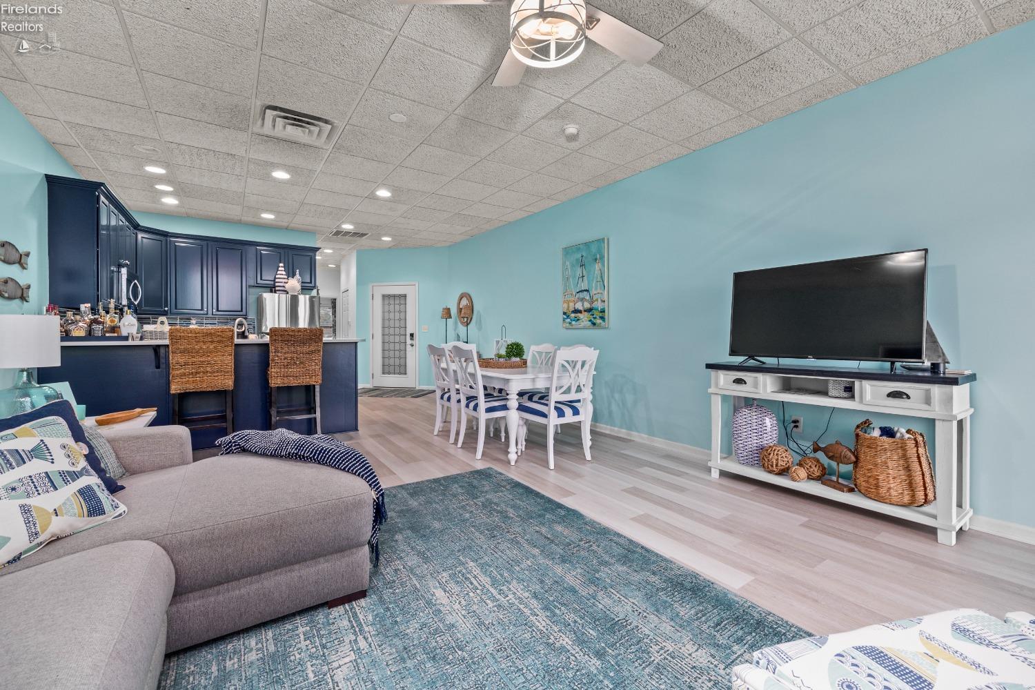 1552 NW Catawba Road D