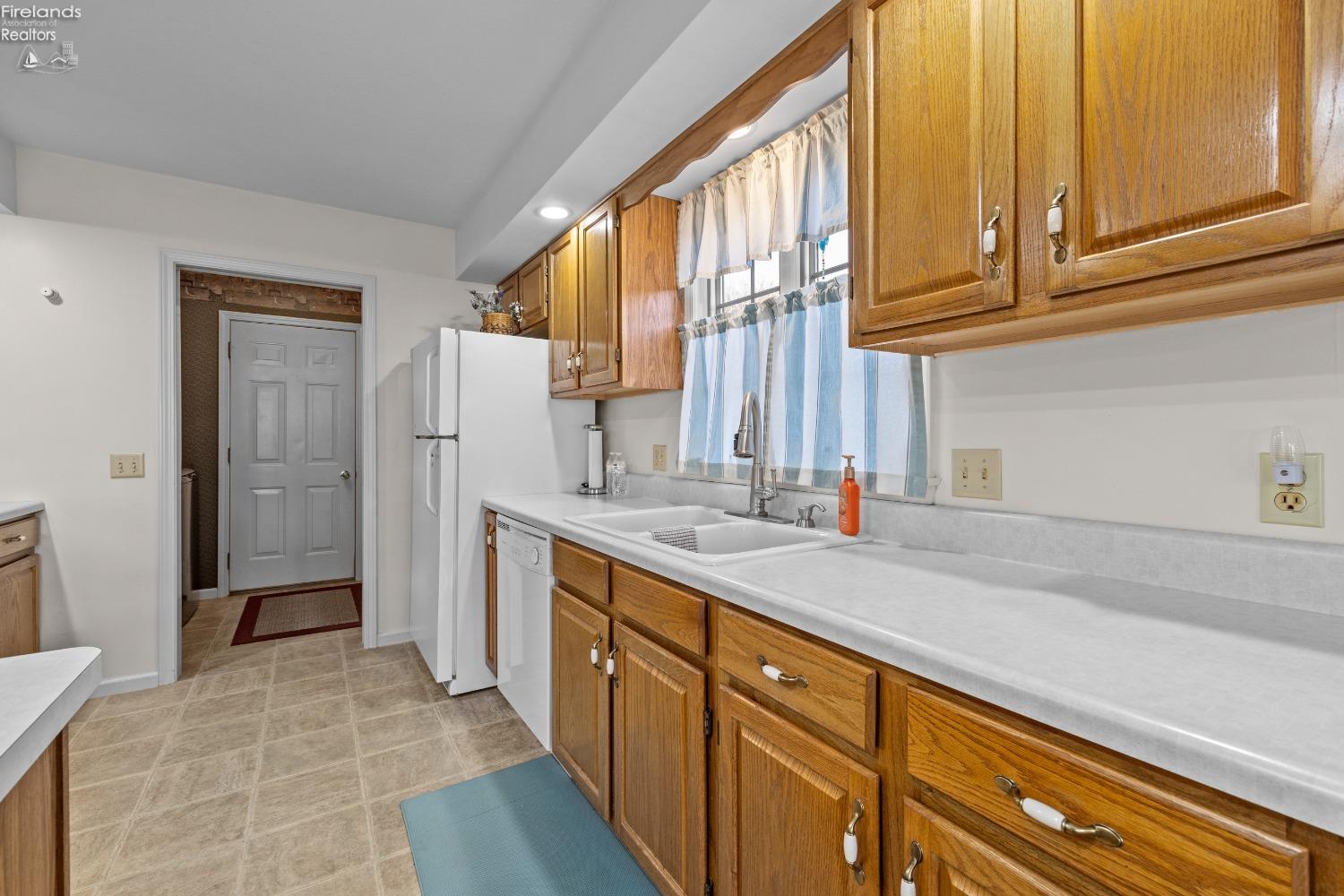 127 Briarwood Circle