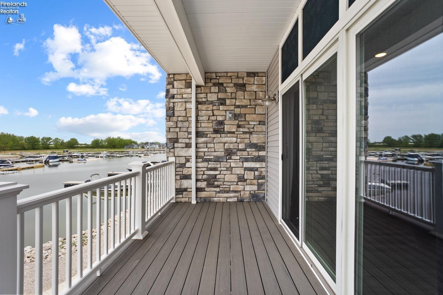 2676 S Waterside Court Drive