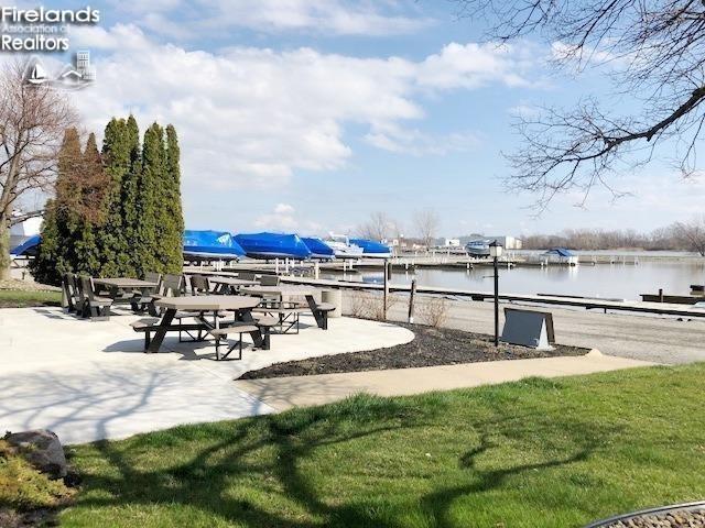 711 W Lakeshore 108