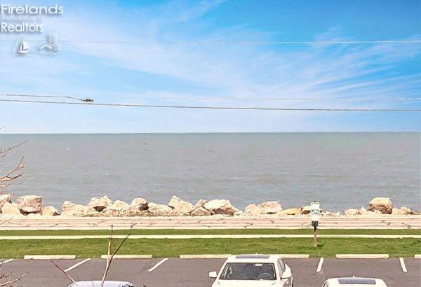 711 W Lakeshore 108