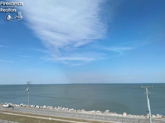 711 W Lakeshore 108