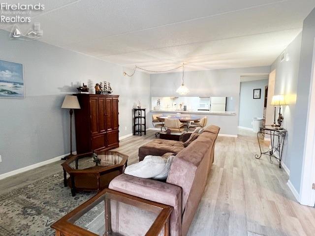 711 W Lakeshore 108