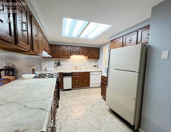 711 W Lakeshore 108