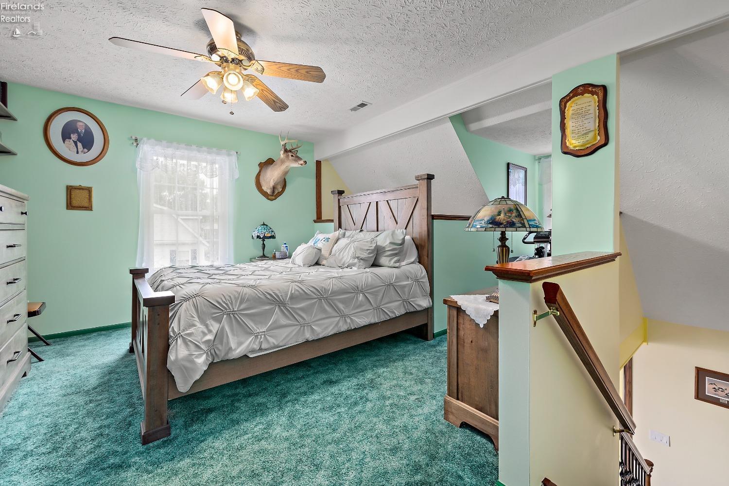 121 Schooner Point