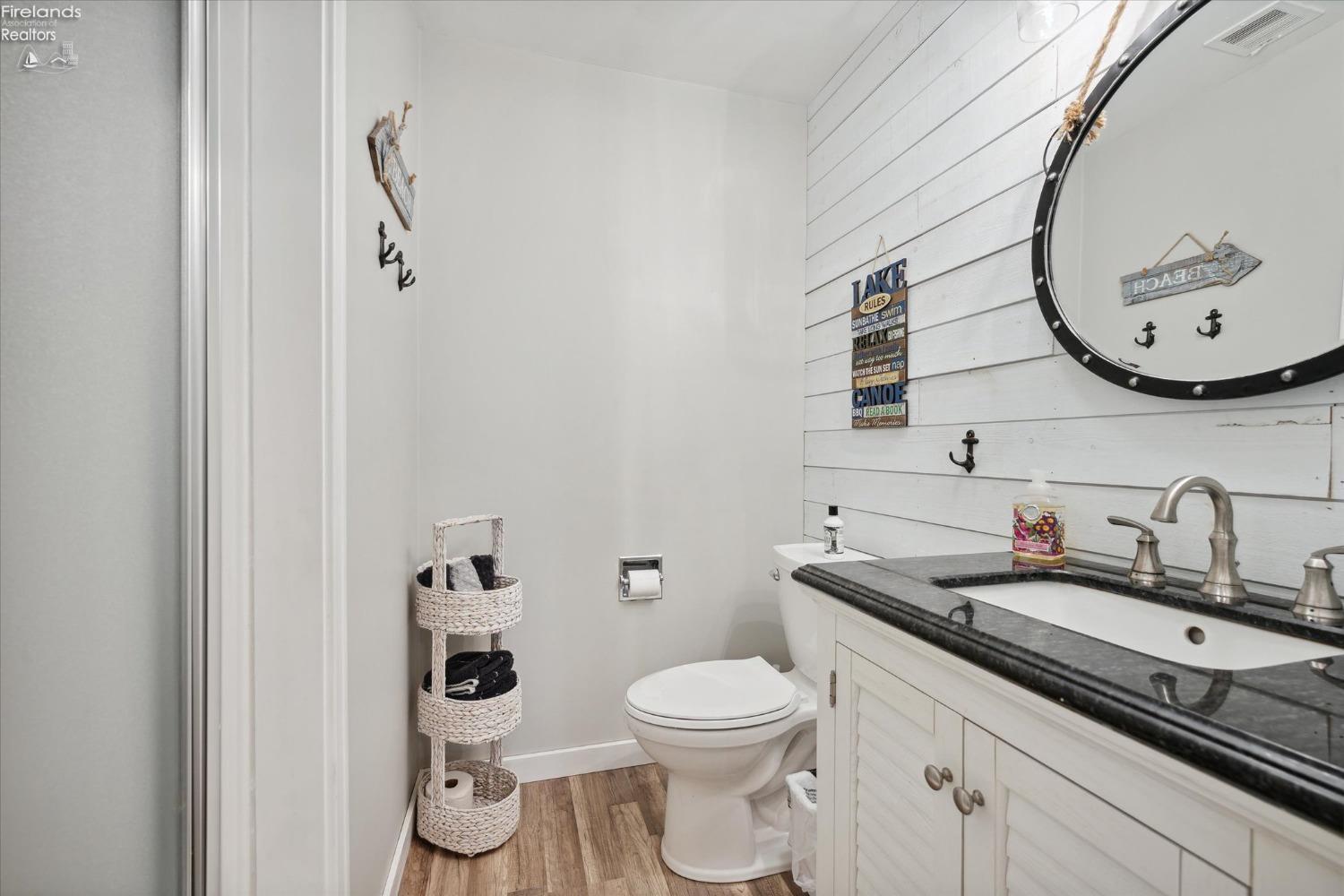 4340 Marin Woods B
