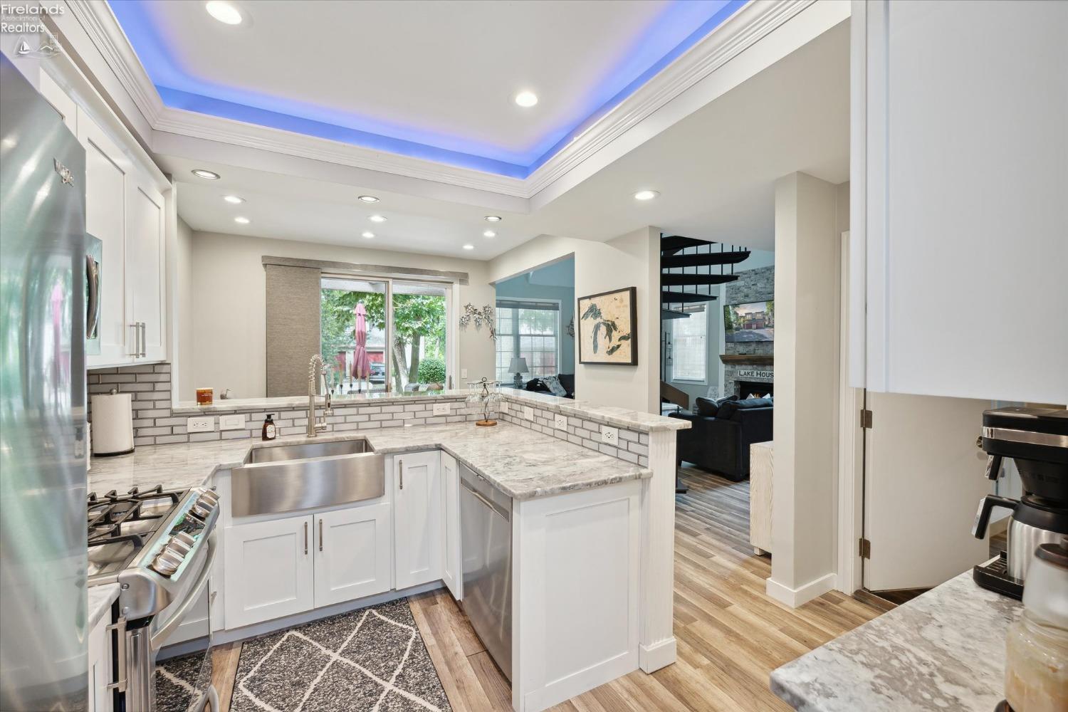 4340 Marin Woods B