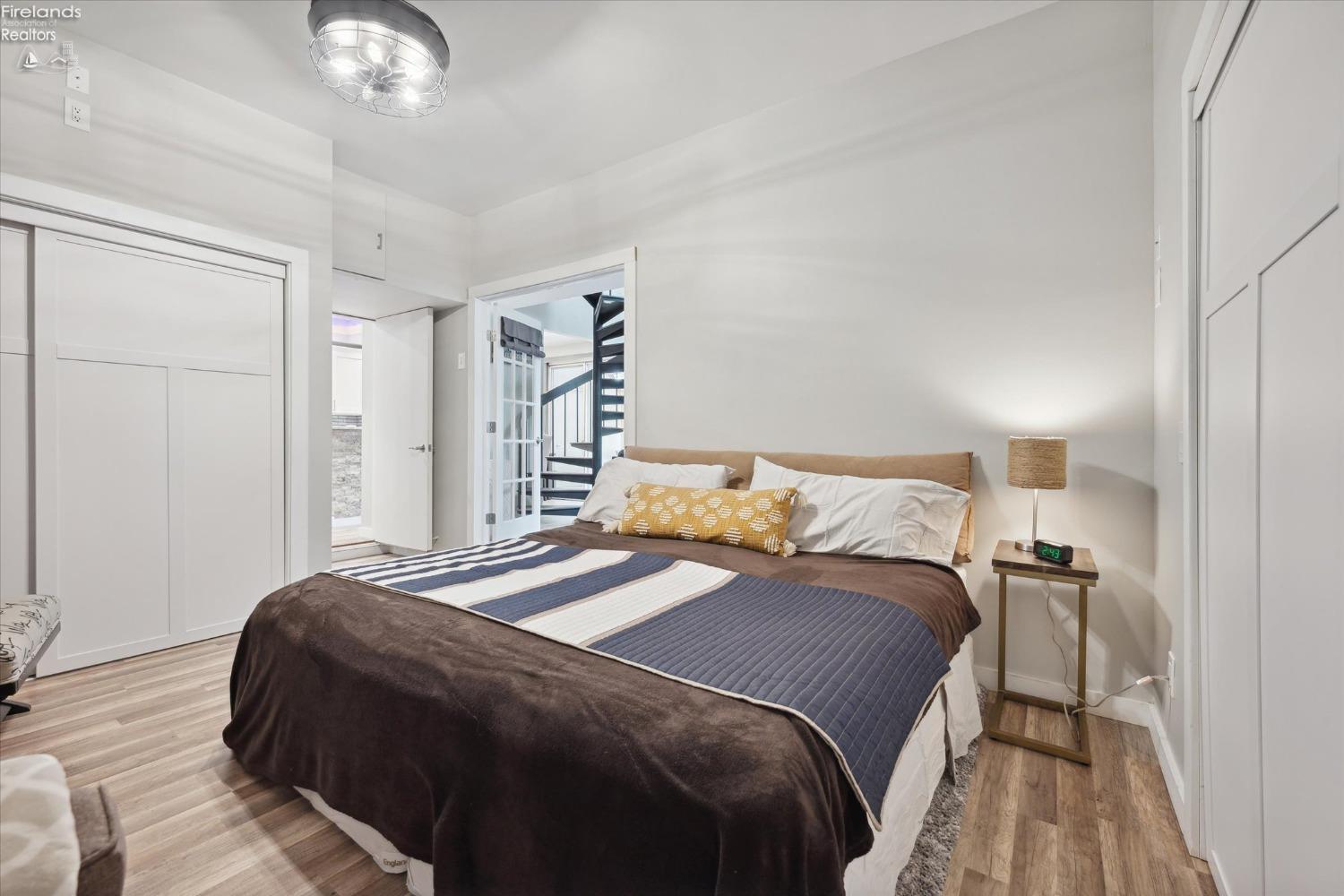 4340 Marin Woods B
