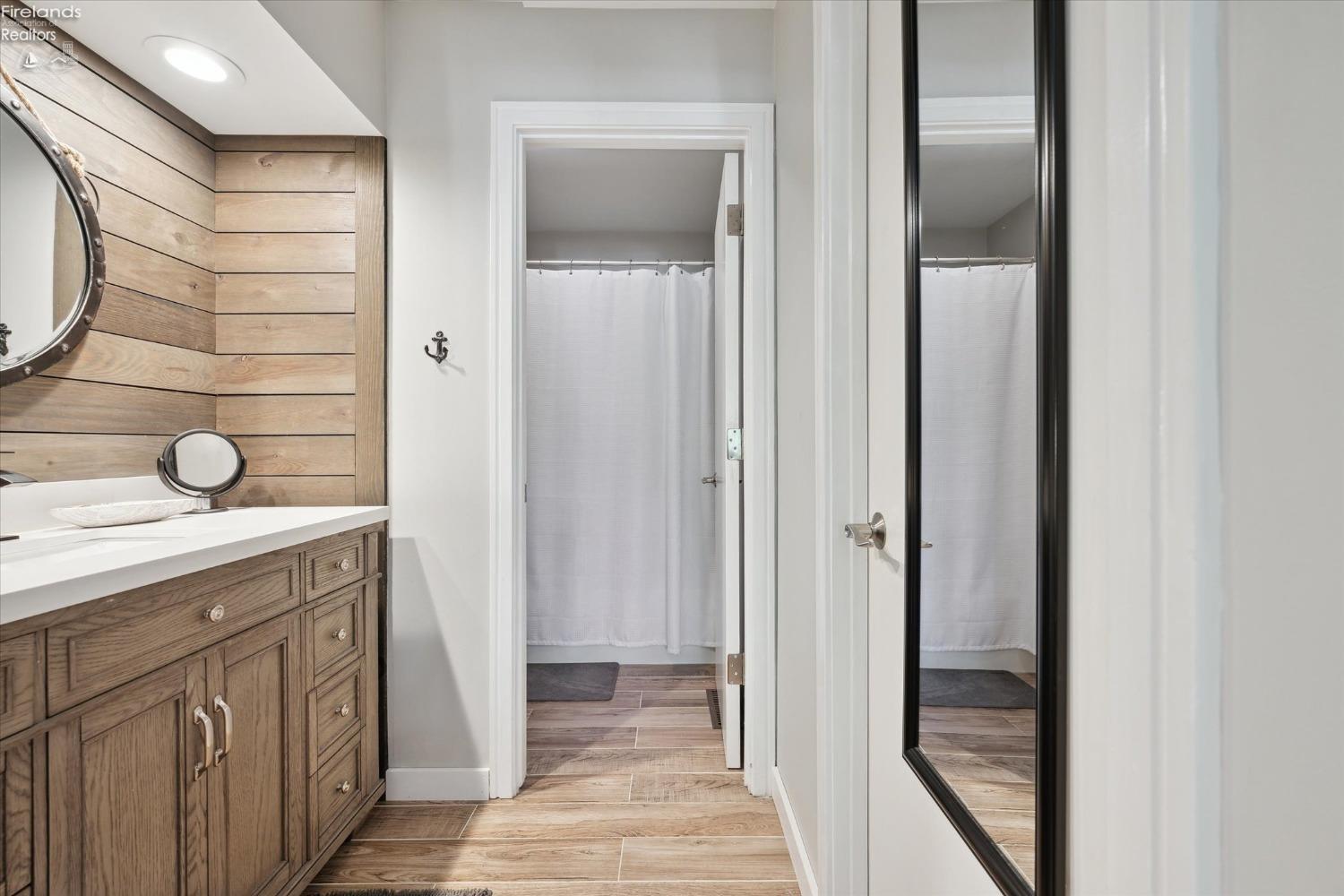 4340 Marin Woods B