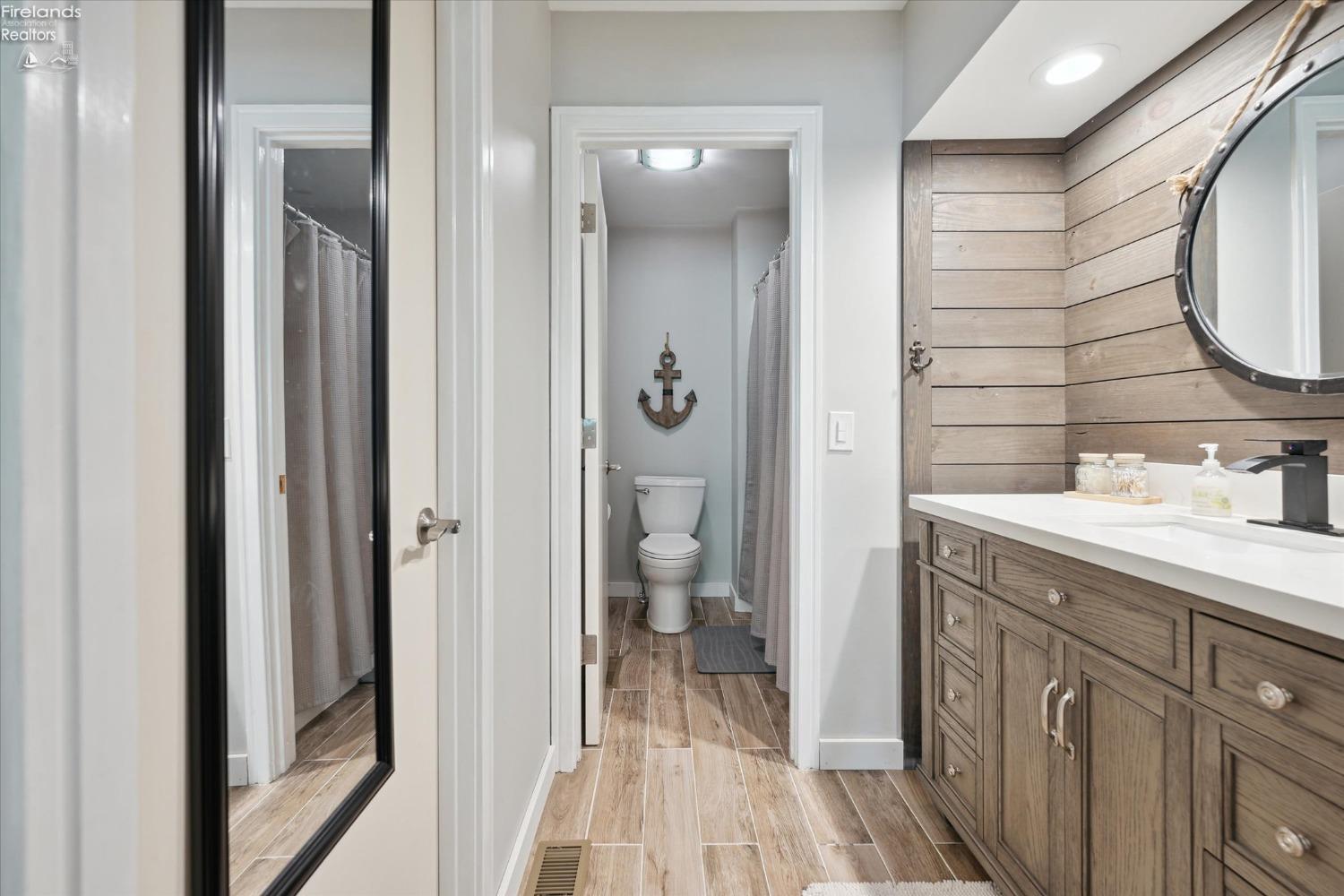 4340 Marin Woods B